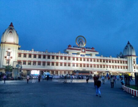 Varansi_railway_Station1